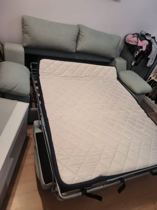 Sofá cama italiano nuevo sin uso