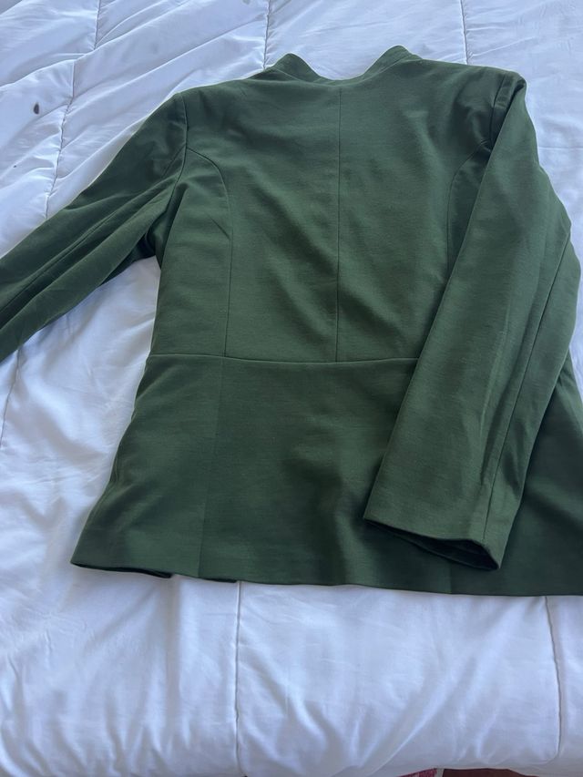 Chaqueta verde caqui