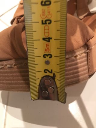 Sandalias de piel color camel