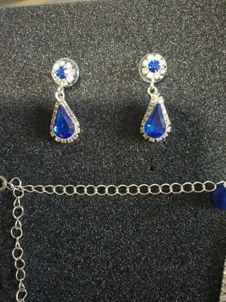 Gargantilla y pendientes bisutería azul