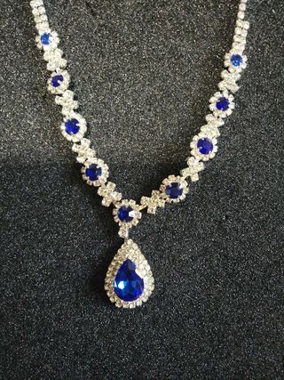 Gargantilla y pendientes bisutería azul