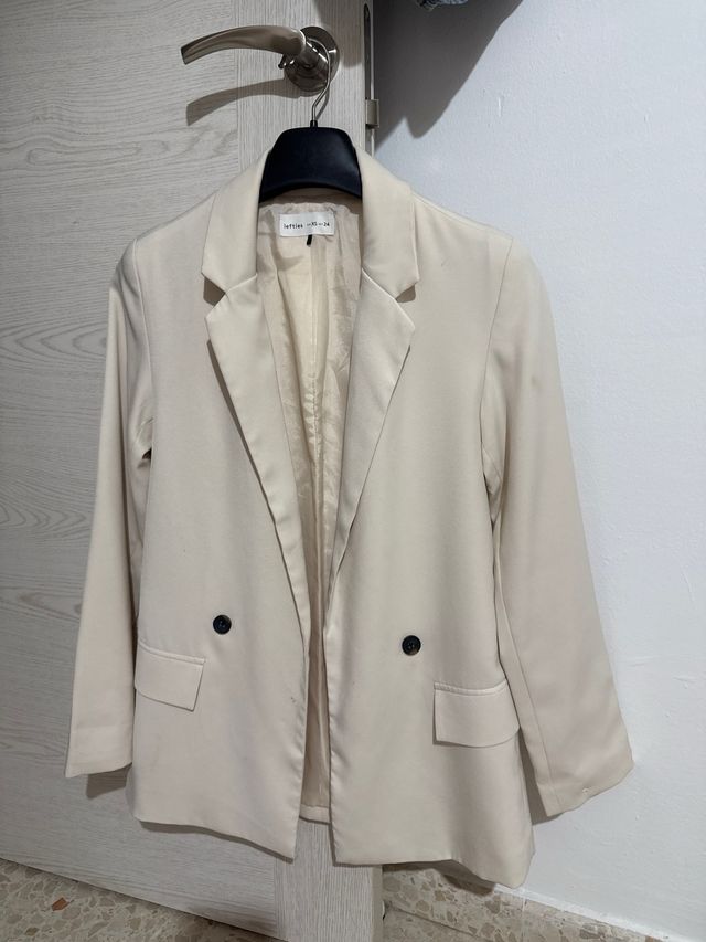 Chaqueta Beige