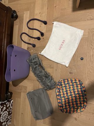 Borsa O bag viola con pelliccia