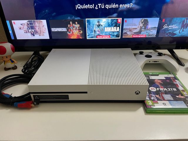 Xbox One S Blanca + FIFA 21