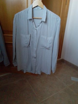 Camisa Bershka rayas blanca