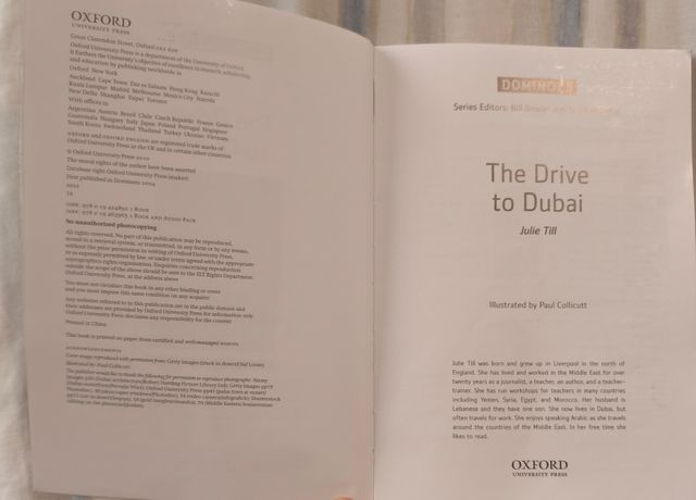 Dominoes, New Edition: Level 2: 700-Word Vocabu...