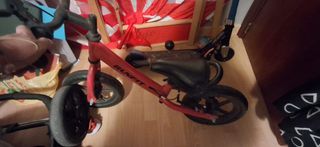 Bicicleta infantil roja sin pedales RUNFIT