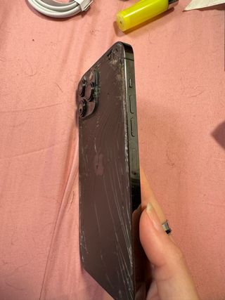 iPhone 13 Pro Max con cargador negociable 