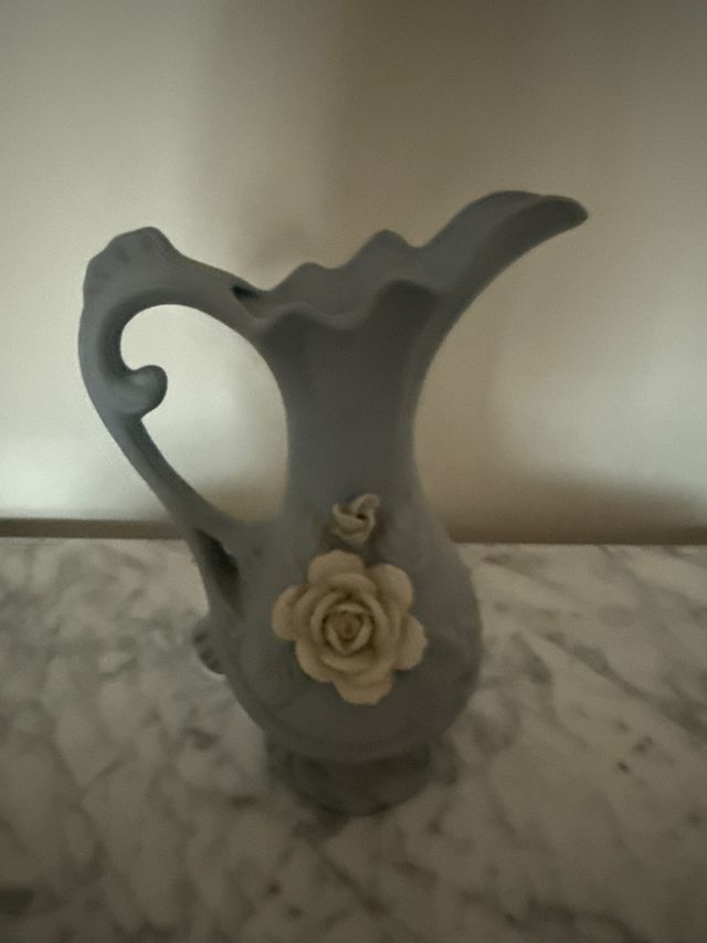 Jarrón Vintage Azul con Flores