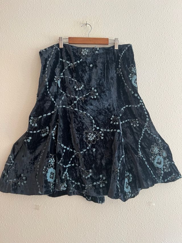 Falda Terciopelo Bordada Plata