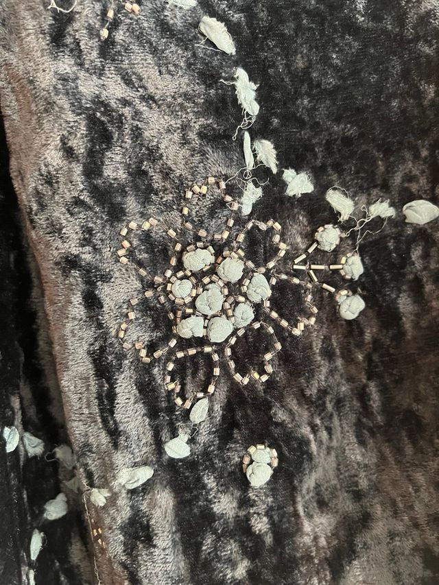 Falda Terciopelo Bordada Plata