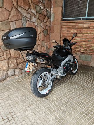 Suzuki GSR600 2006
