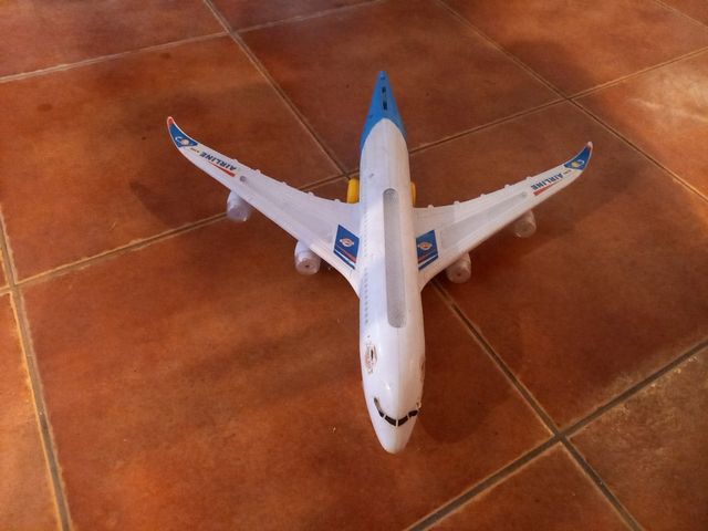 Avión de juguete 44cm×44cm