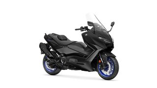 TMAX 560