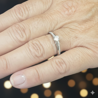 Anillo Oro 18k con Brillantes