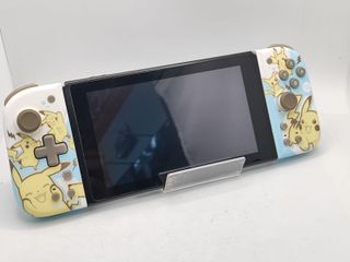 CONSOLA NINTENDO SWITCH 32GB JOY-CON POKEMON NO INALAMBRICOS + ACC