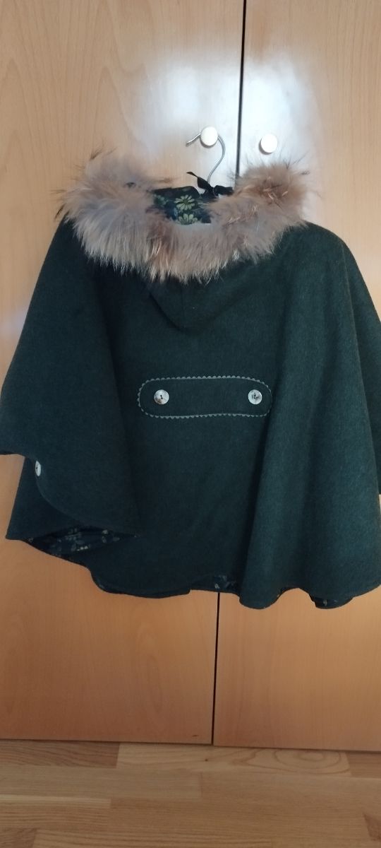 Capa juvenil chica talla M verde