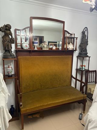 Silla antigua de madera y tela (Escucho ofertas)