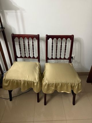 Silla antigua de madera y tela (Escucho ofertas)