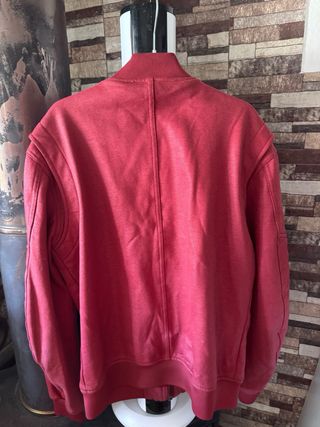 Cazadora bomber roja Zara hombre