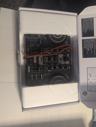 Controlador DJ Hercules Impulse 200 MK2