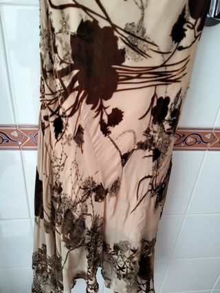 Dos vestidos de fiesta beige y marrón el beige M