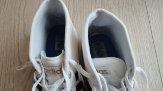 Excelentes zapatillas Adidas Neo 42.5 :)