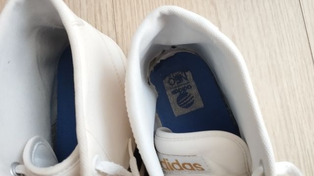 Excelentes zapatillas Adidas Neo 42.5 :)