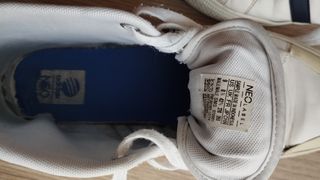 Excelentes zapatillas Adidas Neo 42.5 :)