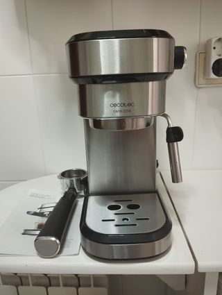 Cafetera Express Cecotec Cafelizzia 790 Steel