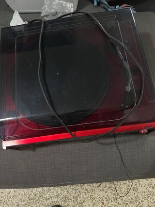 Tocadiscos Radio CD rojo y negro