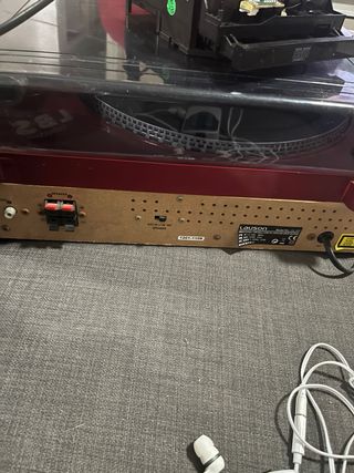 Tocadiscos Radio CD rojo y negro