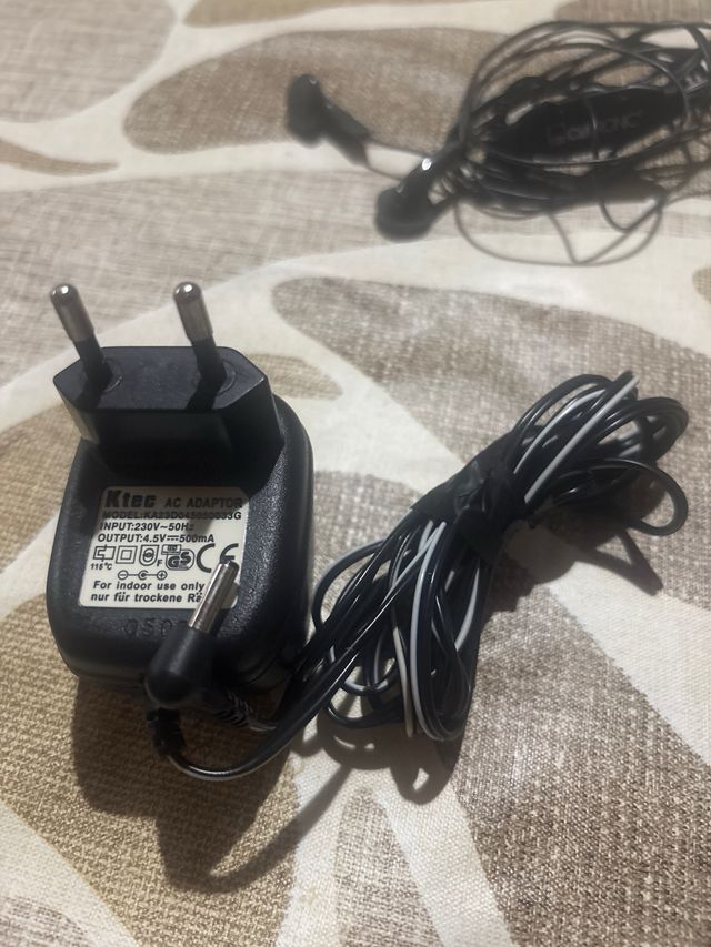 Reproductor CD Clatronic con adaptador