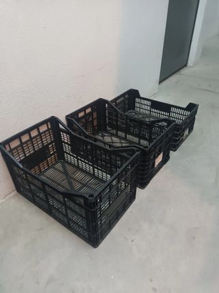 Cajas fruta Plástic varios tamaños muchas und