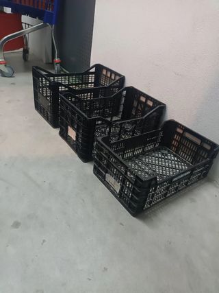 Cajas fruta Plástic varios tamaños muchas und