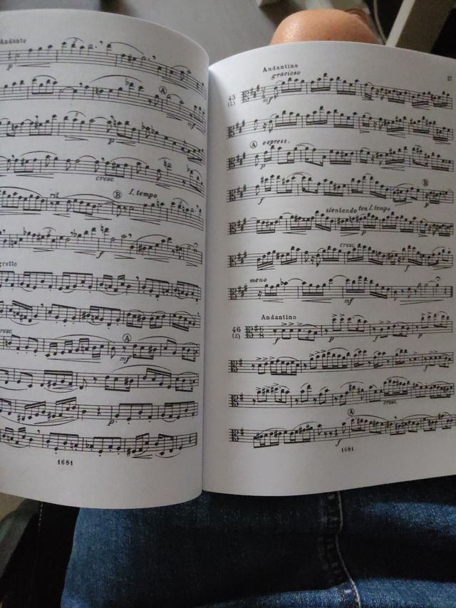 Libro V Laz Método Graduado de Solfeo