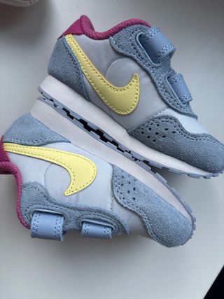 Zapatillas Nike niño/a TALLA 21