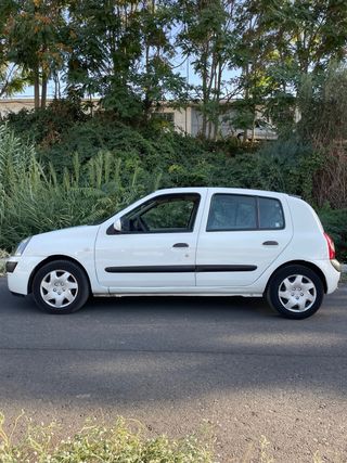 Renault Clio 2004