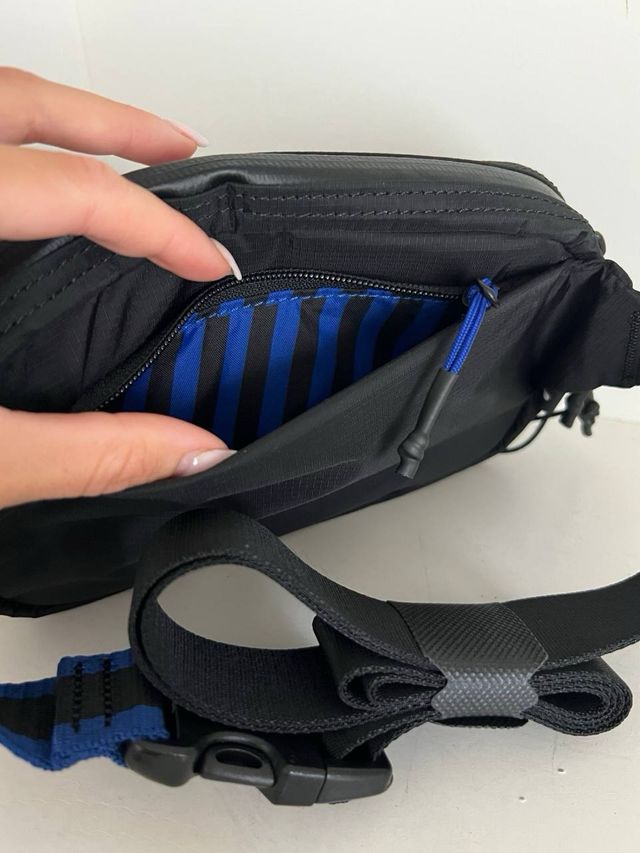 Bolsa Pecho tomtoc Inter Milan Edición Limitada