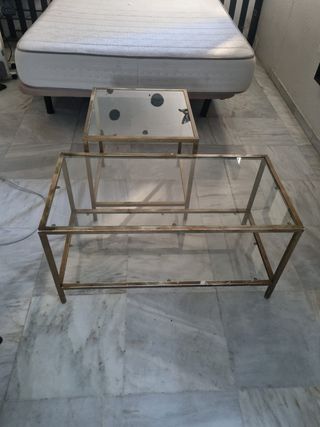 Conjunto mesas auxiliares cristal y metal dorado