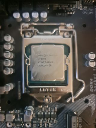 Placa-mãe Gigabyte Z370 AORUS Gaming 3