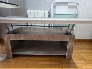 Mesa elevable de madera