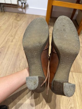 Zapatos de vestir marrones para mujer