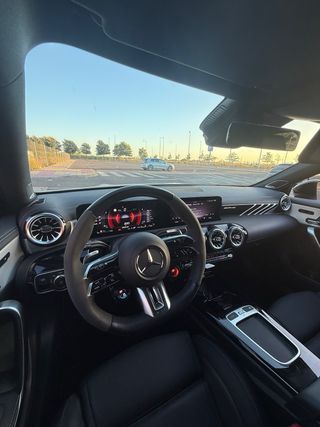 Mercedes-Benz A45 s 422cv