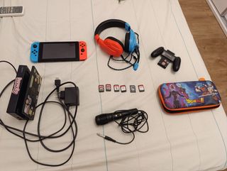 Nintendo Switch Azul/Rojo + Accesorios