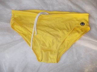 LEER - Bañador slip amarillo marca TURBO talla S-M