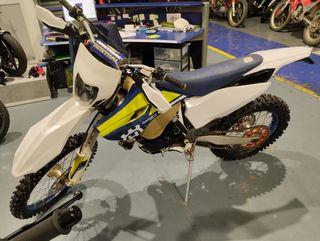 Husqvarna TE 2016 - en perfecto estado 38 caballos