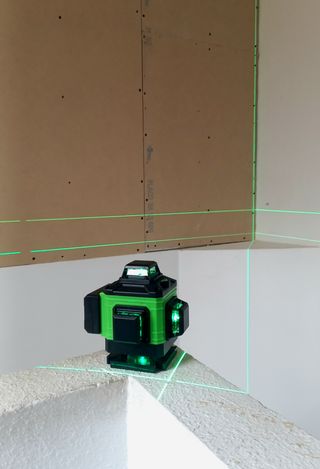 NIVEL LÁSER 16 LINEAS Y MALETIN ACCESORIOS ¡NUEVO!