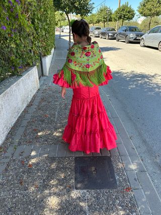 Traje de flamenca. mantón no incluido