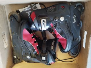 Patines Roces Negros y Rojos